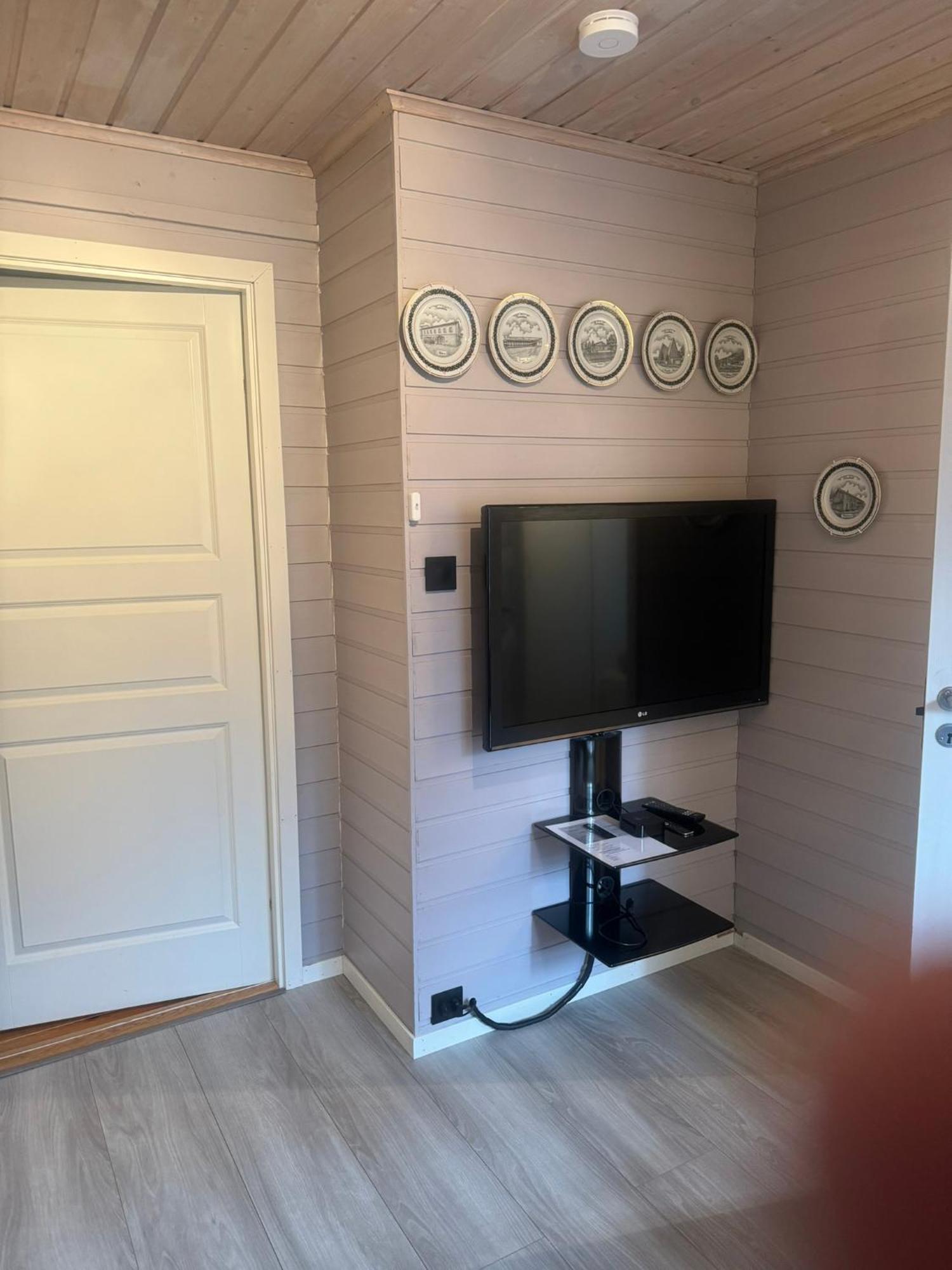 Very Centrally Located Apartment With Free Parking Tromso Exterior photo